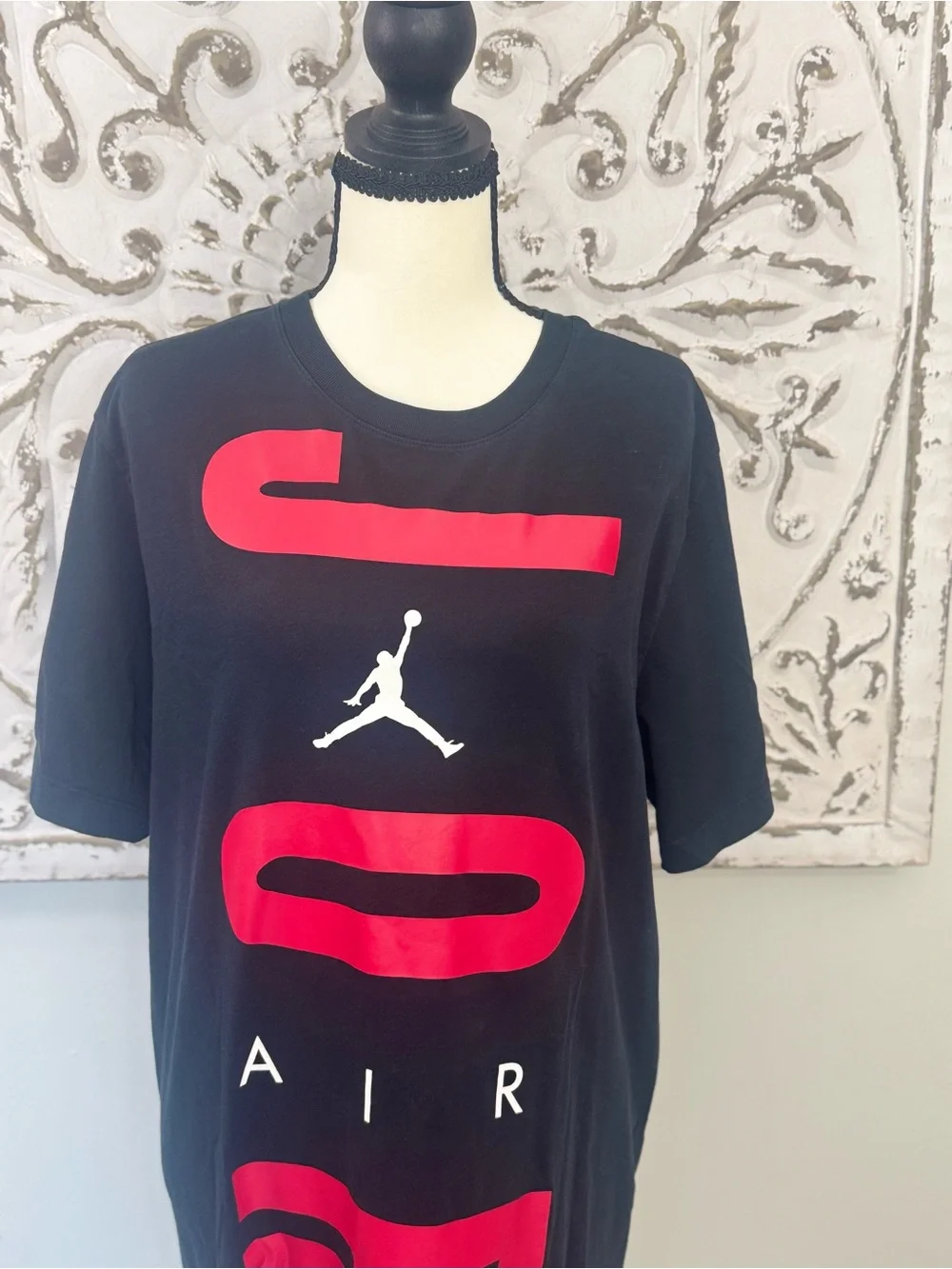 Jordan “JORDAN AIR” Graphic Tee – Black/Red – Size Large